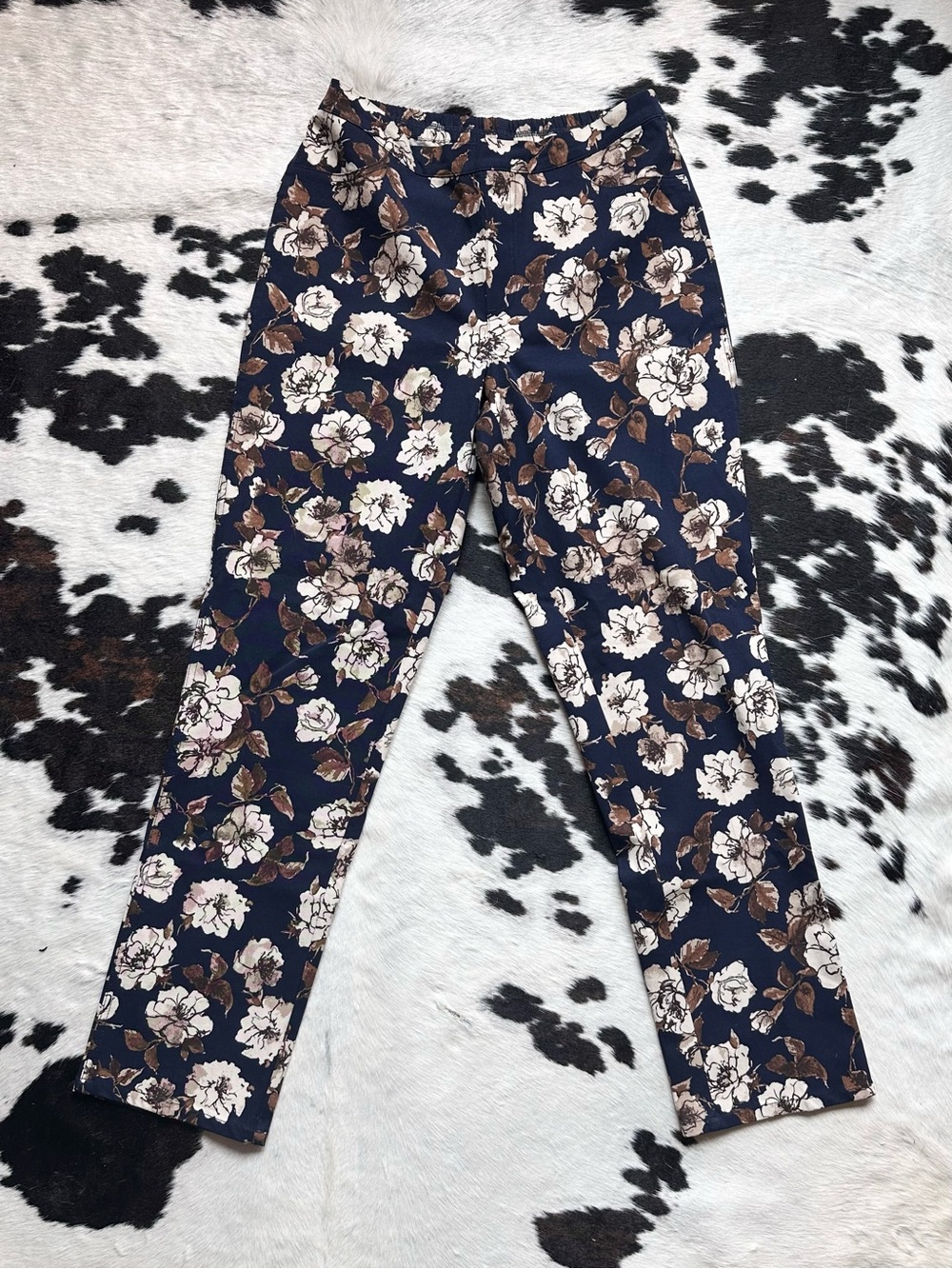 Isaac Mizrahi Navy Floral Legging Style Pants